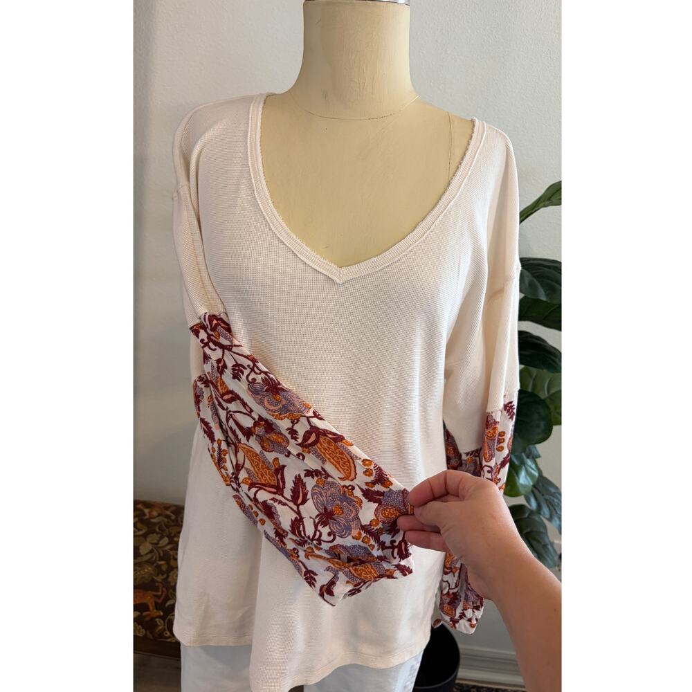 Anthropologie Women’s XS Ivory Waffle Knit Floral Sleeve Oversized V-Neck Top
